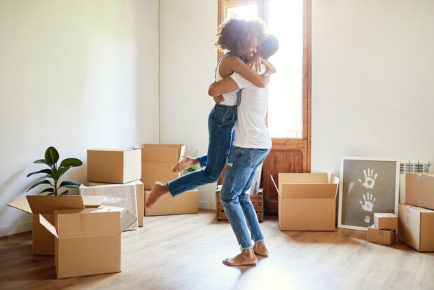credit score moneyplus happy couple credit score