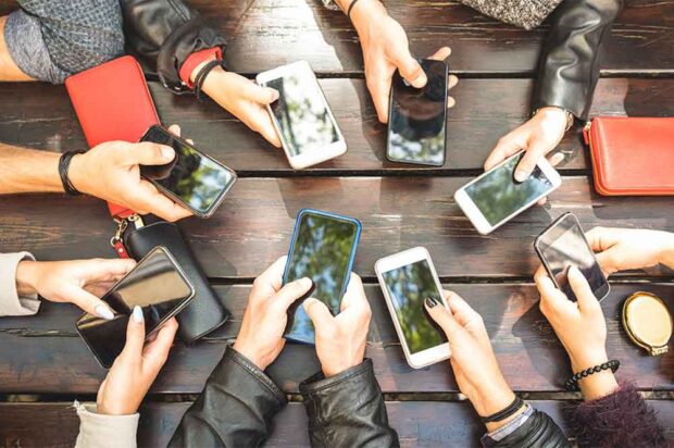 group-of-phones