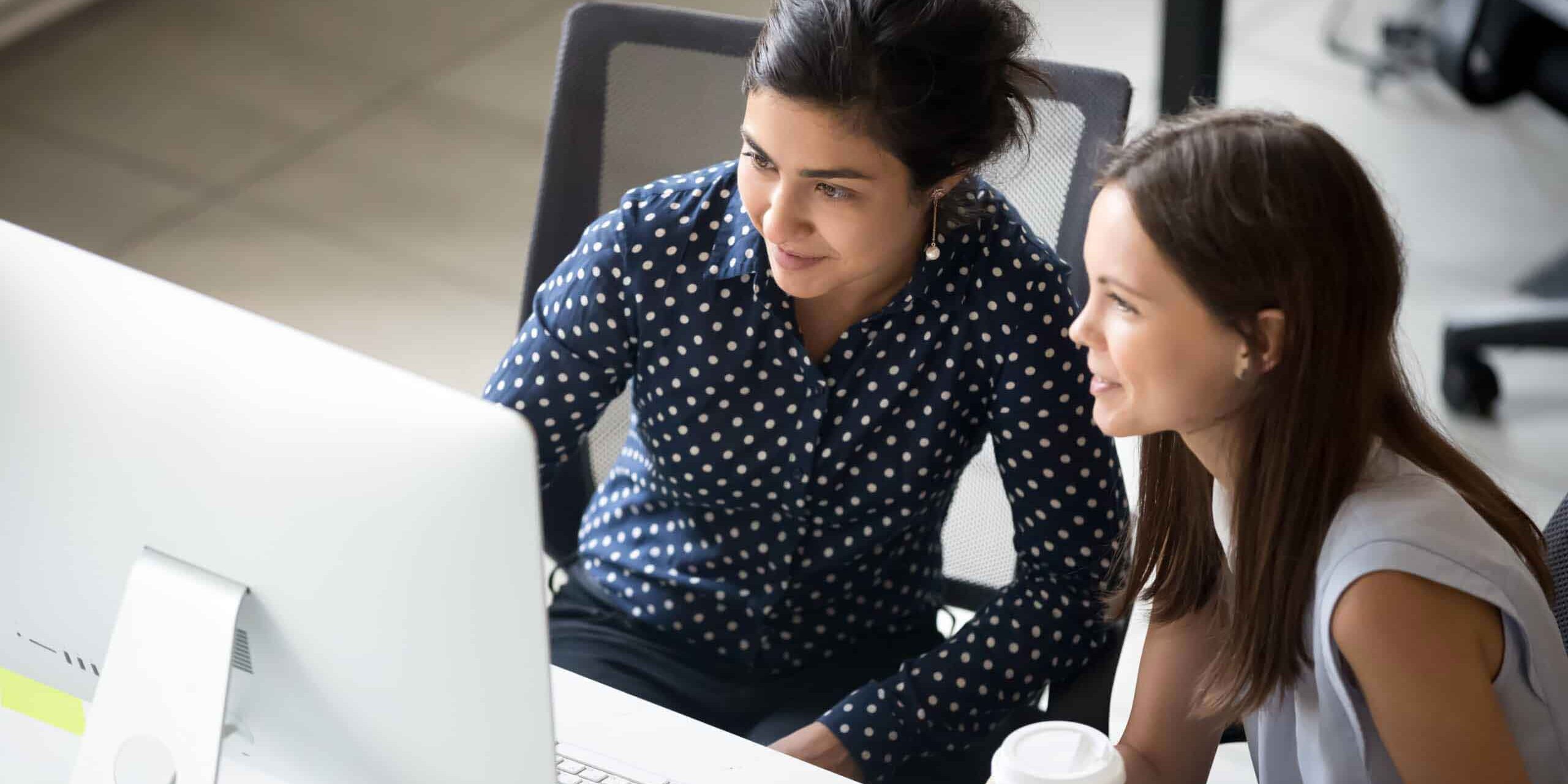 two-woman-at-computer