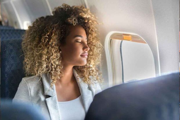 woman-on-plane